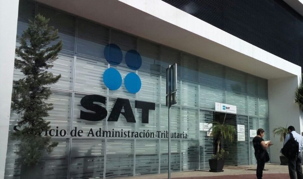 Fianza-Fiscal_fachada-SAT_David-Elias-agente